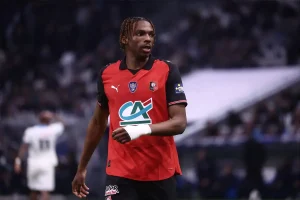 Liverpool criticado como “tolo” por contratação “ridícula” de Jacquet por 60m