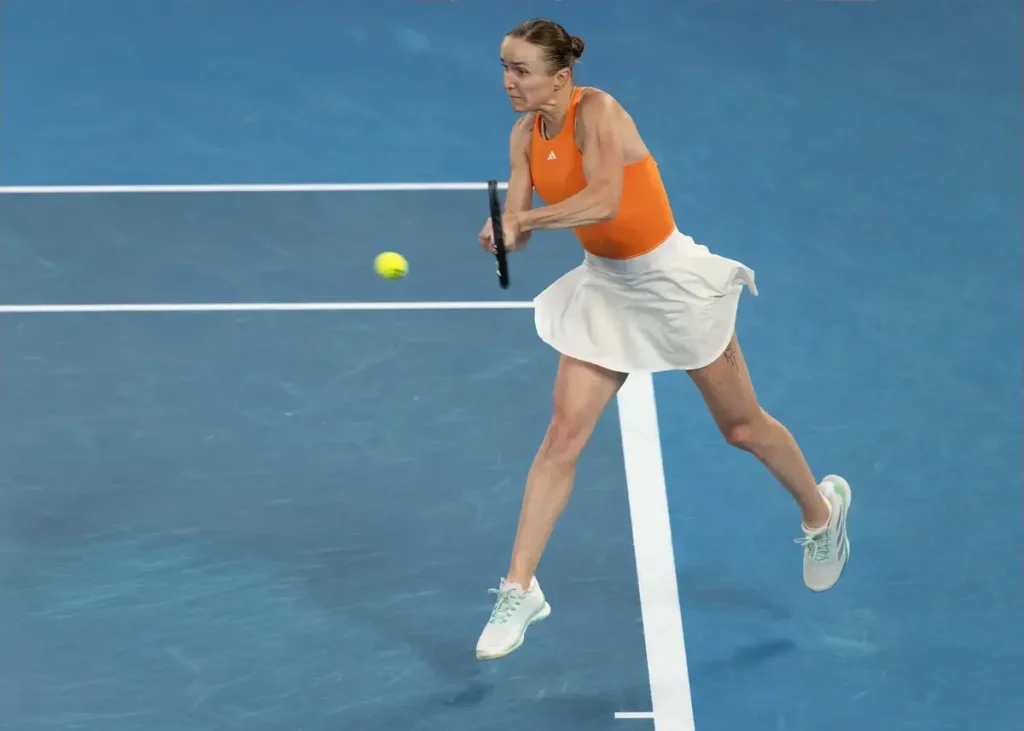 Elina Svitolina ignores Anna Kalinskaya after loss at the Qatar Open.