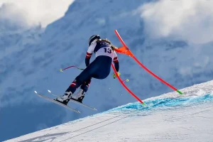 Lindsey Vonn returns to the U.S. for treatment after a fall in the Olympic Games.