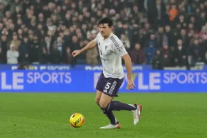 Harry Maguire faz sacrifício gigante para garantir novo contrato no Manchester United