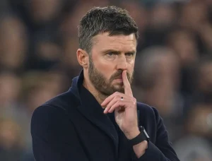 Carrick com hipóteses de ser treinador permanente no Manchester United