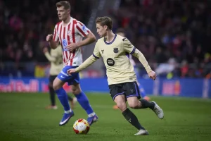 De Jong do Barcelona classifica decisão do VAR como um escândalo