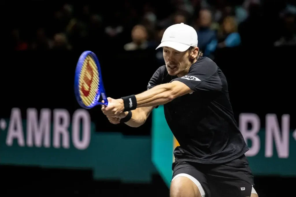 Alex de Minaur presta homenagem a Stan Wawrinka após vitória no Rotterdam Open