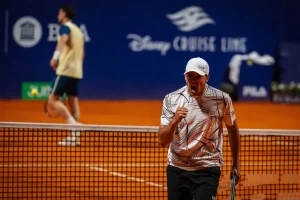 Darderi surpreende e avança para a final em buenos aires, De Minaur e Auger-Aliassime em Rotterdam