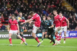Wrexham de Ryan Reynolds enfrenta gigantes da Premier League na taça de inglaterra