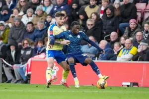 Leicester contesta penalização de seis pontos e luta pela sobrevivência