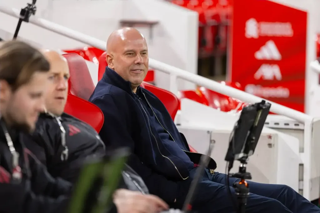 Arne Slot expressa alívio após vitória do Liverpool sobre o forest: Não jogámos bem