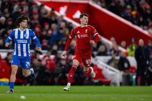 Liverpool e Newcastle garantem passagem emocionante aos oitavos da taça