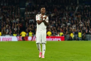 Vinicius jr brilha com dois golos na vitória do Real Madrid sobre a Real Sociedad