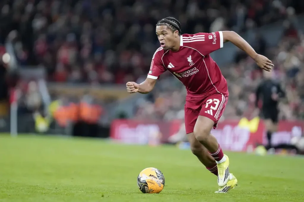 Ngumoha quer mostrar todo o seu talento com a camisola do Liverpool
