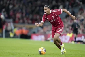 Ngumoha quer mostrar todo o seu talento com a camisola do Liverpool