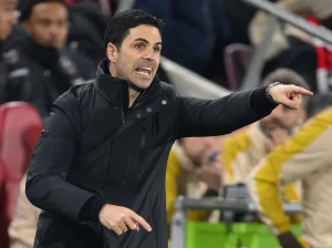 Arsenal: Arteta admite preocupações com o plantel após lesões na vitória da taça