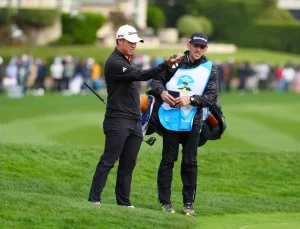 Caddie de Collin Morikawa revela segredos assustadores do triunfo em pebble beach pro-am