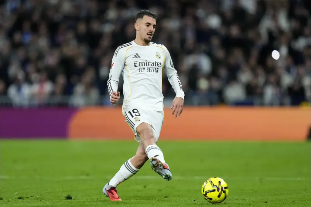 Real Madrid enfrenta crise de lesões com meio-campista afastado por dois meses