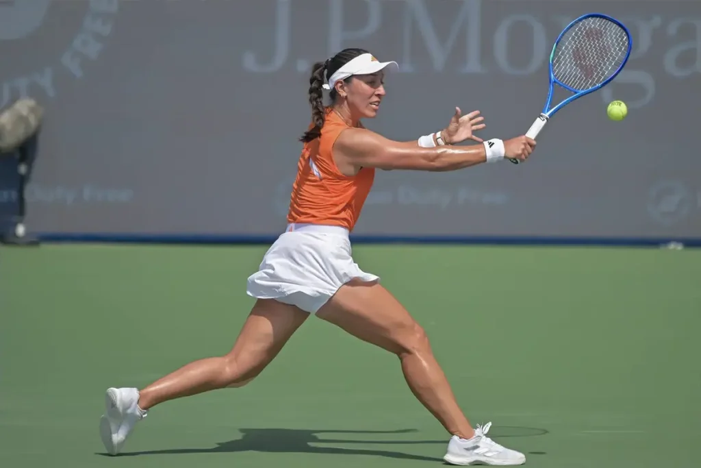 Gauff and Pegula are closing in on Rybakina and Swiatek in the WTA rankings.