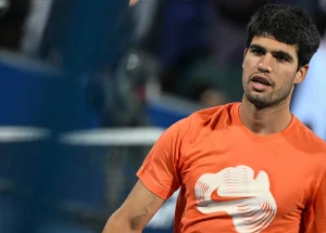 Carlos Alcaraz aproxima-se de recordes de Borg e Edberg com 180 semanas no top 3