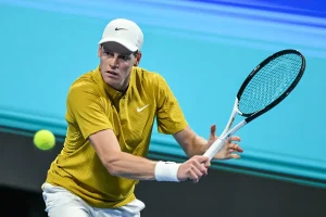 Jannik Sinner tem a chance de ultrapassar Carlos Alcaraz no Qatar Open