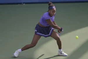 Coco Gauff revela preocupação persistente após vencer Anna Kalinskaya em Dubai