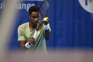 Prodígio francês surpreende o mundo do ténis ao igualar feito raro de Carlos Alcaraz aos 16 anos