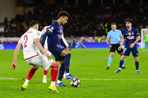 Monaco and PSG star in a crazy match with four goals and a missed penalty.