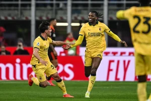 Rafael Leão brilha e salva Milan de derrota após erro de Maignan