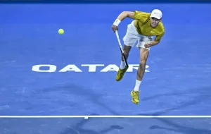 Jannik Sinner coloca o ténis em primeiro lugar e revela ambição de crescer
