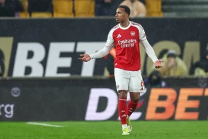 Real Madrid tries to sign Arsenal star but receives a negative response.