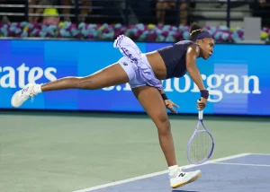 Coco Gauff revela como melhorar o seu serviço após críticas de antiga número 1