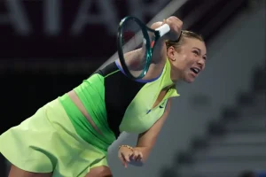 Anisimova triunfa em duelo emocionante contra Andreeva, Gauff brilha sobre Eala