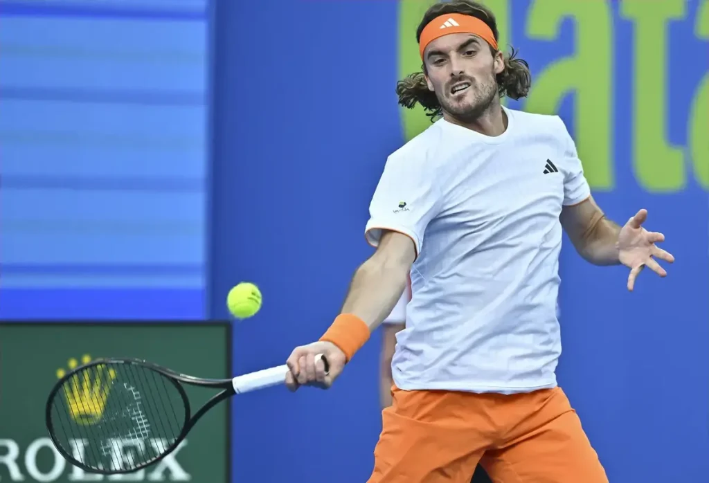 Jakub Mensik brilha em Dubai enquanto Tsitsipas surpreendentemente sai cedo