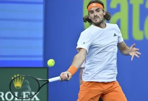 Jakub Mensik brilha em Dubai enquanto Tsitsipas surpreendentemente sai cedo