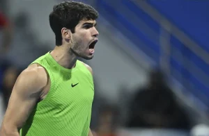 Carlos Alcaraz surpreende e elimina Rublev nas meias-finais do ATP de Doha