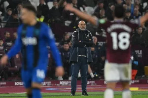 West Ham enfrenta necessidade urgente de vender jogadores após perda de 104 milhões de libras