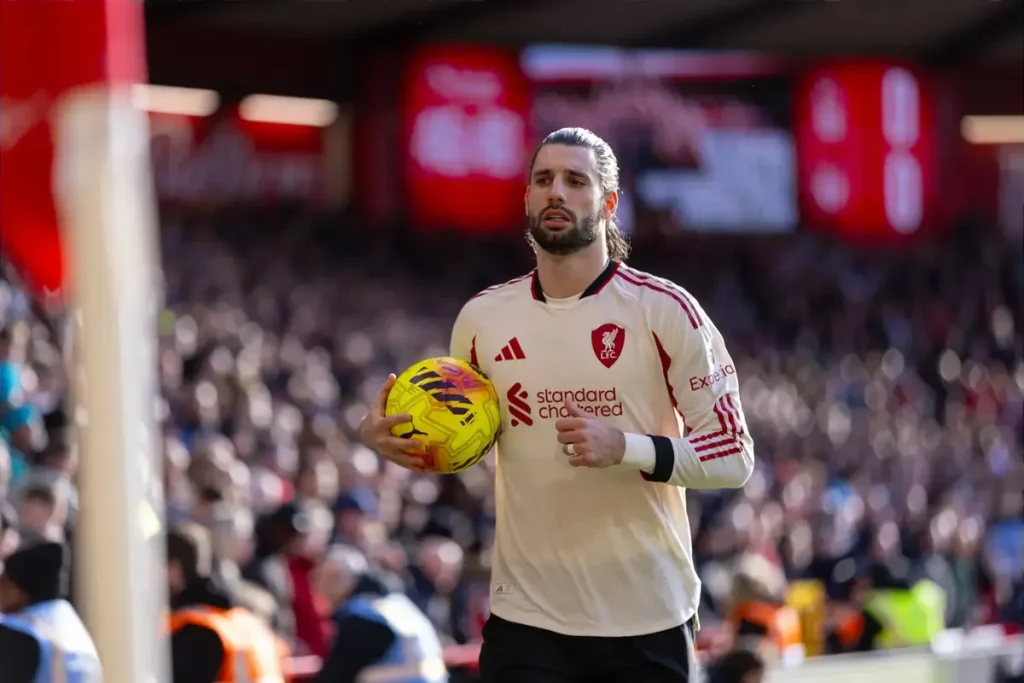 Dominik Szoboszlai brilha no Liverpool e expõe lacunas no jogo de Arne Slot