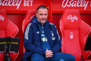 Vítor Pereira expressa frustração após derrota com o Liverpool
