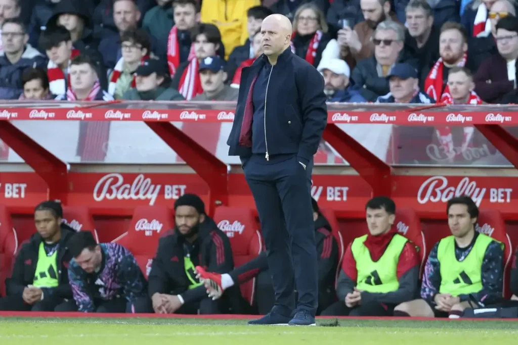 Arne Slot admite que o Liverpool teve mais do que mereceu na vitória sobre o Forest