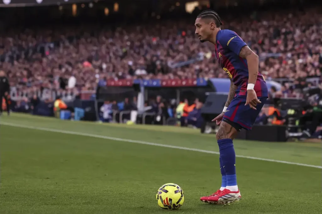 Barcelona regressa ao topo da La Liga com vitória convincente sobre o Levante