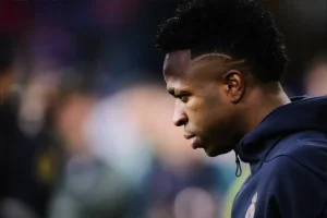 Paquetá claims that Vini Jr. could return to Flamengo “at the right time” after accusations of racism.