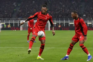Rafael Leão of Milan criticizes the referee’s decisions on Instagram after the defeat against Parma.