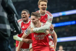“Viktor Gyökeres renews Arsenal’s hopes in the title race after a thrashing.”