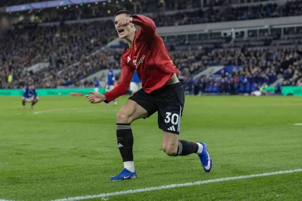 Benjamin Sesko envia mensagem a Michael Carrick após feitos heroicos pelo Manchester United