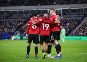 Manchester United estabelece prazo para decisão sobre novo treinador