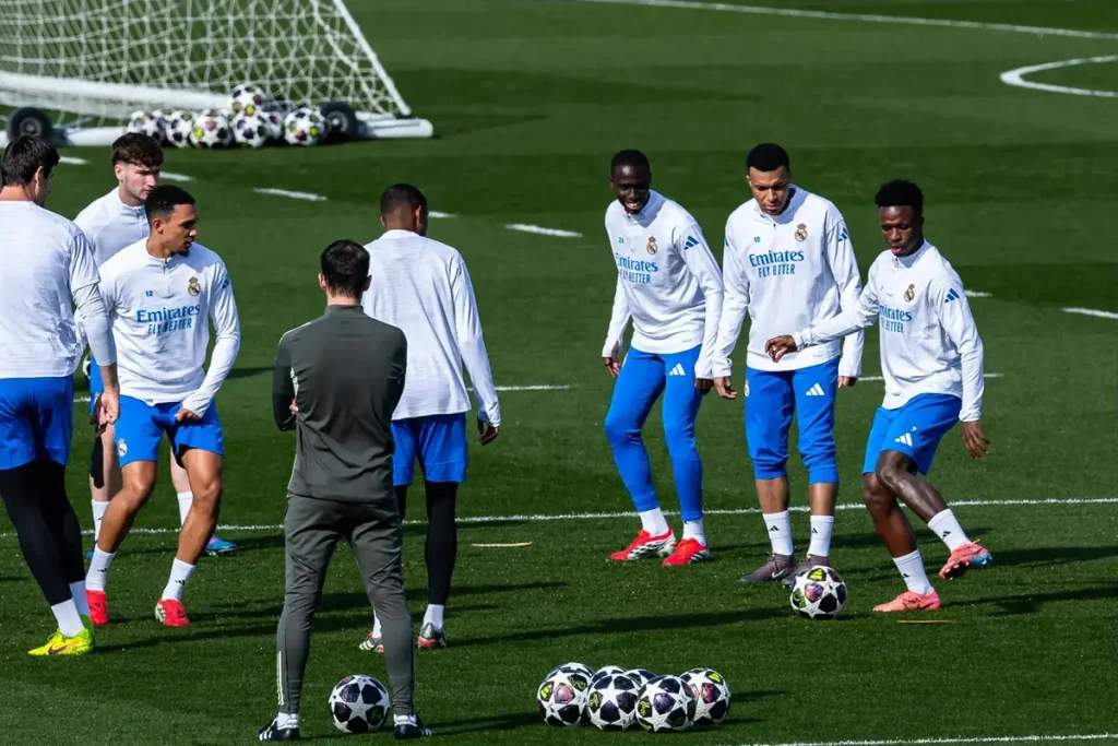 Real madrid sem estrelas: Convocados surpreendem para o jogo com o benfica