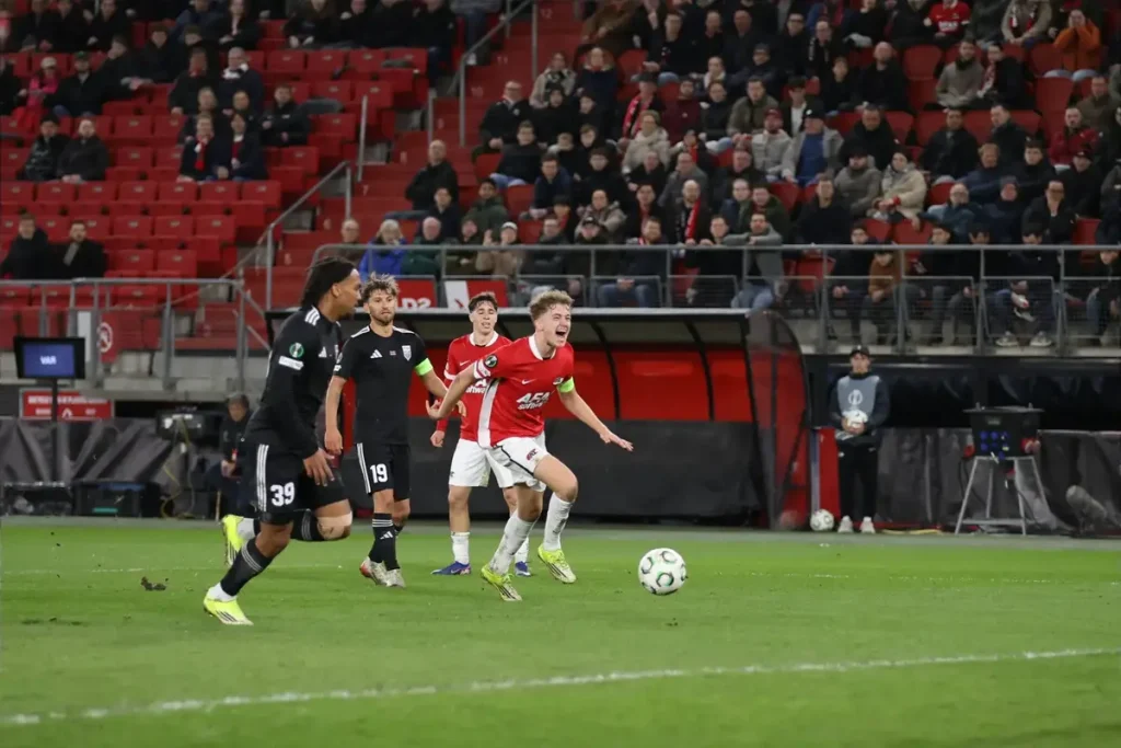 Três equipas portuguesas na champions? Goleada do AZ Alkmaar adia sonho