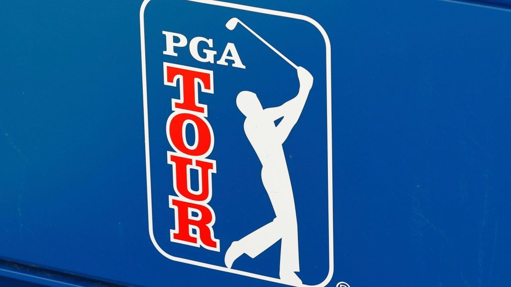 PGA Tour reaches a new record with prizes exceeding 500 million dollars.