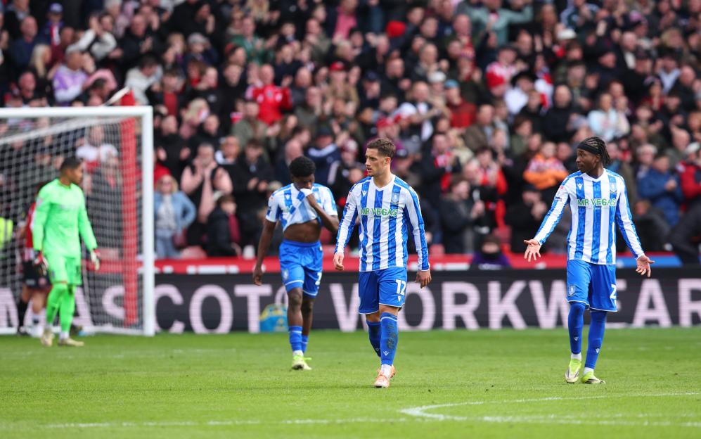 Sheffield Wednesday desce de divisão após derrota no derby da cidade