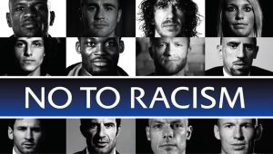 O que é o protocolo contra o racismo da UEFA e está a funcionar?