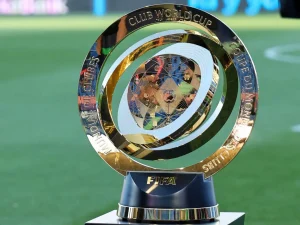 Clubes indignados com a FIFA por não pagarem 185 milhões da taça do mundo de clubes