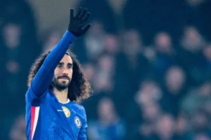 Dono do Chelsea justifica contratação de Cucurella com explicação bizarra