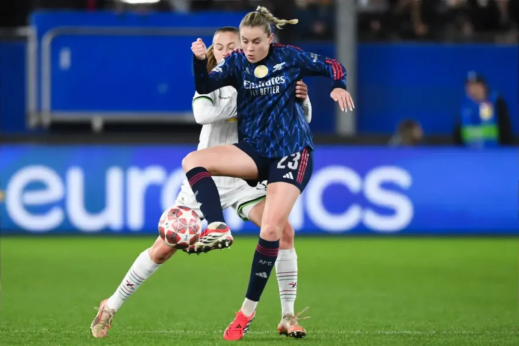 Alessia Russo brilha com dois golos e garante vitória de Inglaterra na qualificação do mundial feminino
